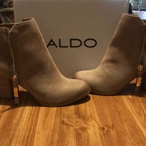 ALDO ANKLE BOOTIES